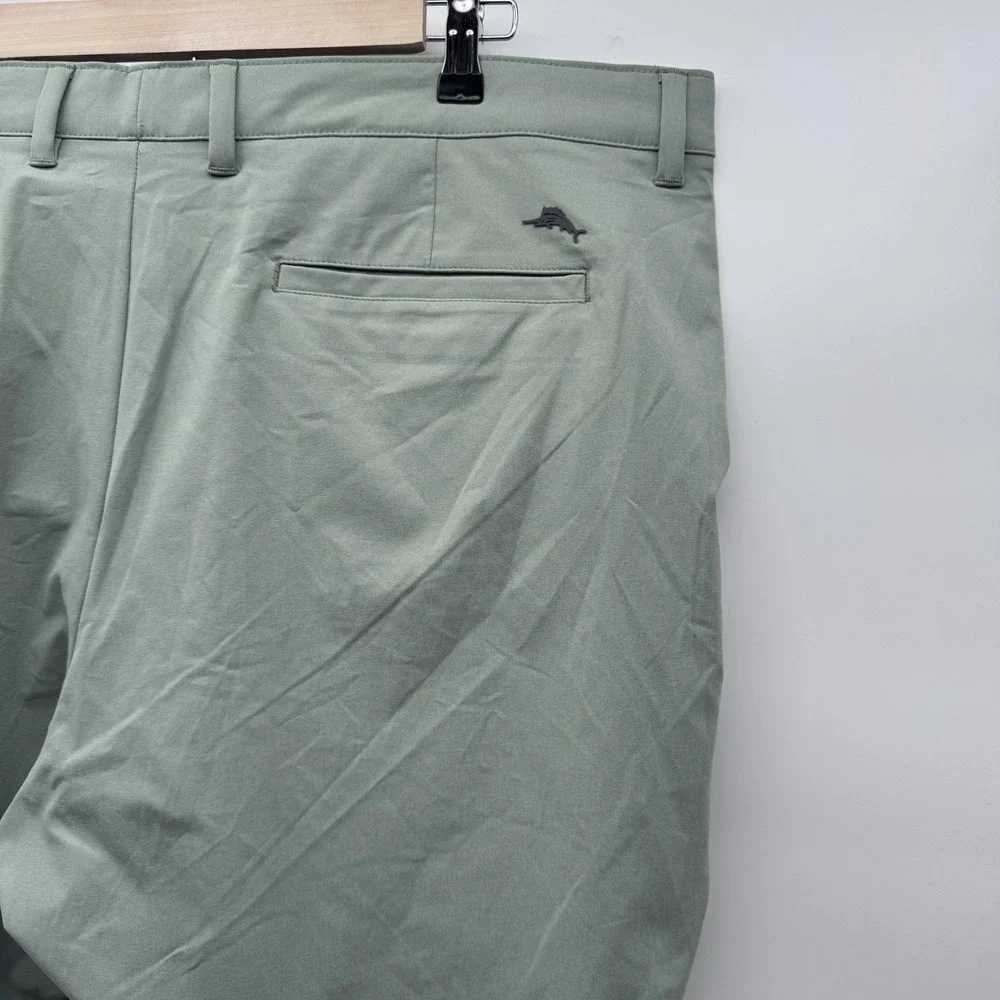 Tommy Bahama Barbados Pro 7 Shorts Men 44 Sea Pine Green IslandZone Stretch NWT